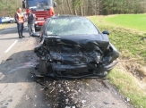 Nehoda si vyžádala dvě těžce zraněné osoby